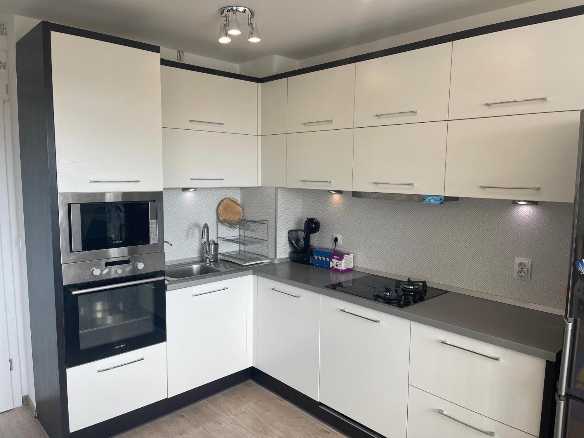 Briz Apartment; 2 Bdr; 6 Guests; Private Parking Varna Buitenkant foto